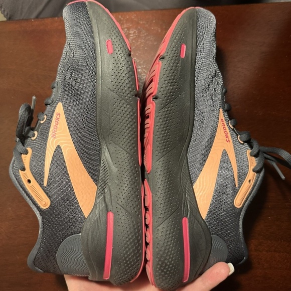 Womens Brooks Ghost Max Running Shoe Size 7.5, Black - Picture 6 of 11